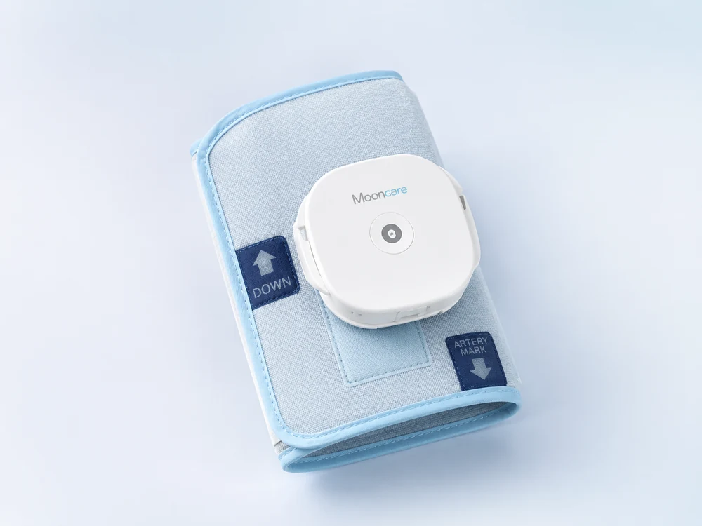 Ambulant+ Health Monitor device for remote vitals monitoring